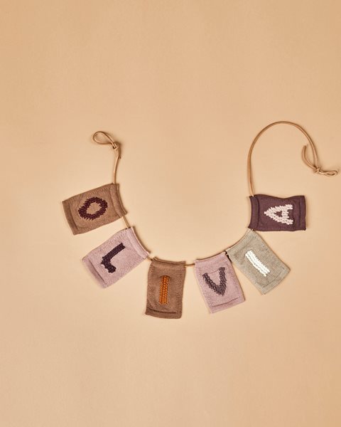 Gebreide letter vlaggetjes A-M - Knitted Letters - Roze tinten - SmallStuff - productfoto - afbeelding 14