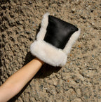 Kinderwagen-Fäustlinge aus Merino-Lammfell – Noir + Milk – BINIBAMBA