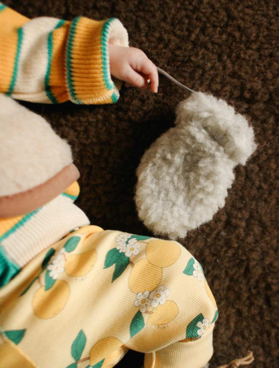 Wollene Kinderfäustlinge mit Kordel – Gully Junior Beige – 100% Wolle – Alwero
