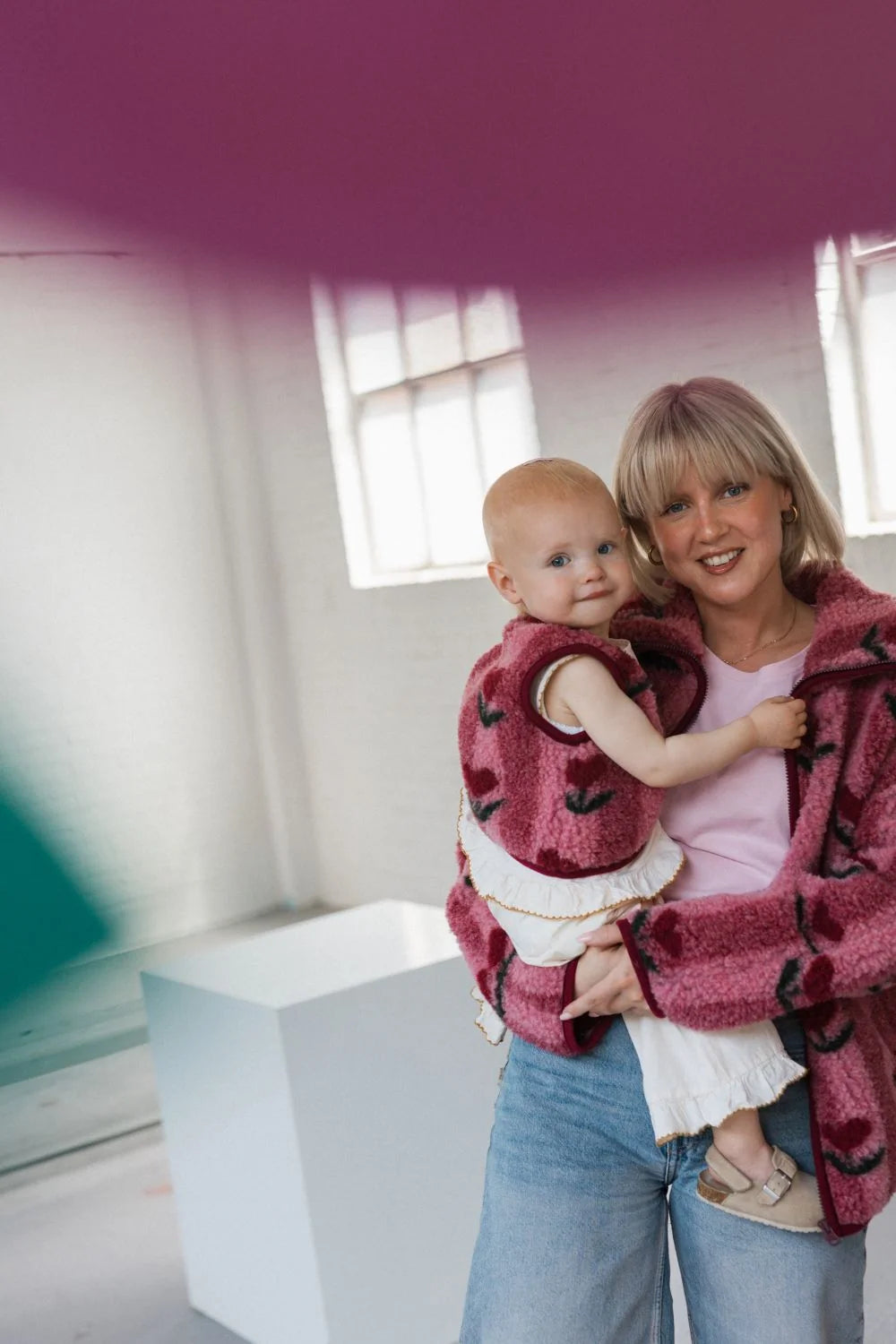 Babyvest Lulu Light – Cherry pattern – 100% wol – Alwero