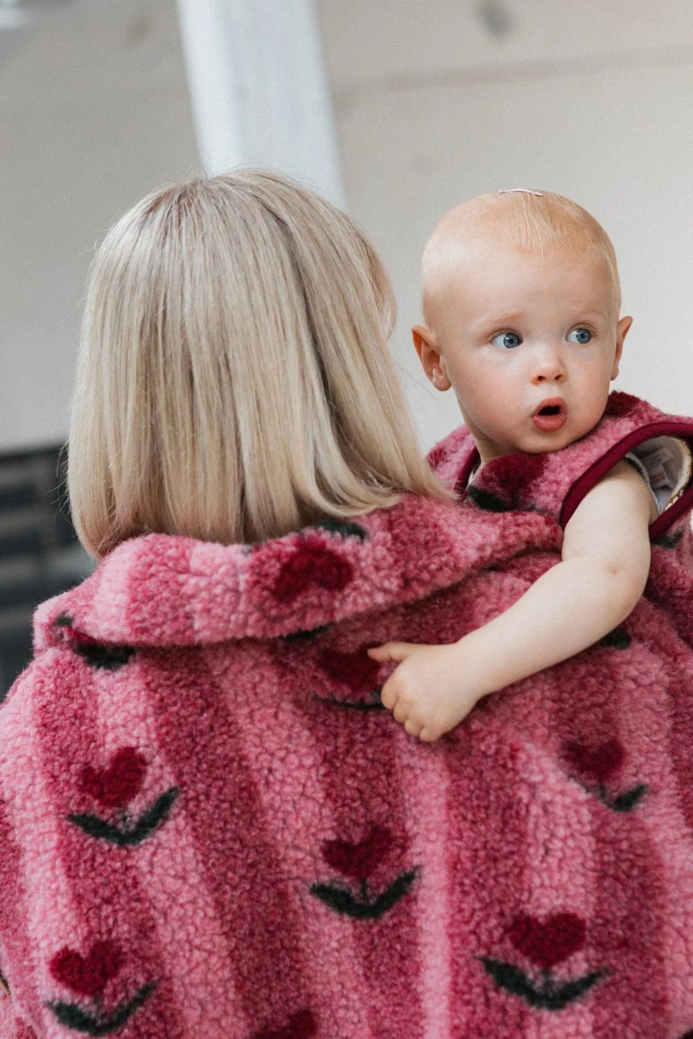 Babyvest Lulu Light – Cherry pattern – 100% wol – Alwero