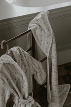 Badcape met capuchon Strawberry Garland - Katoen terry - Garbo&Friends - productfoto - afbeelding 3