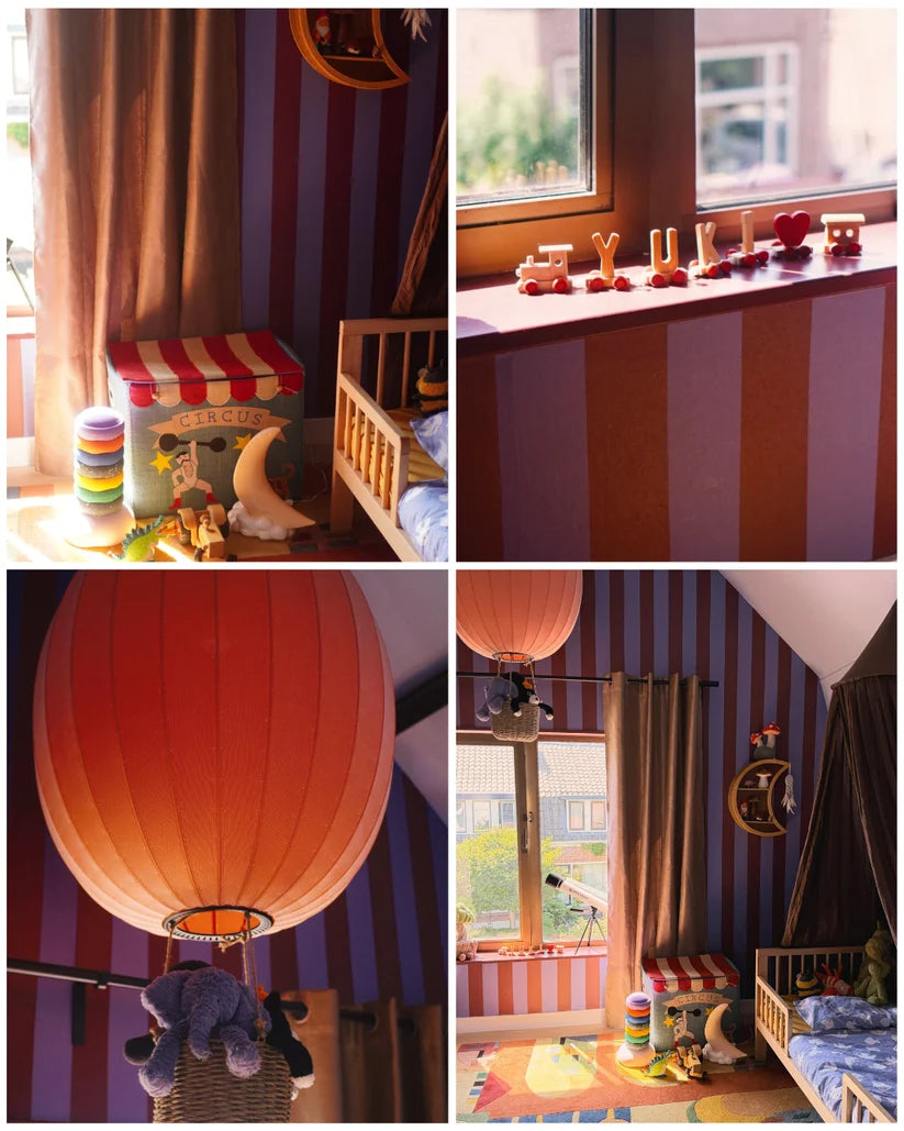 Brede Strepen Bordeaux Blauw – Atelier Chien: collage of the wallpaper in various room angles.