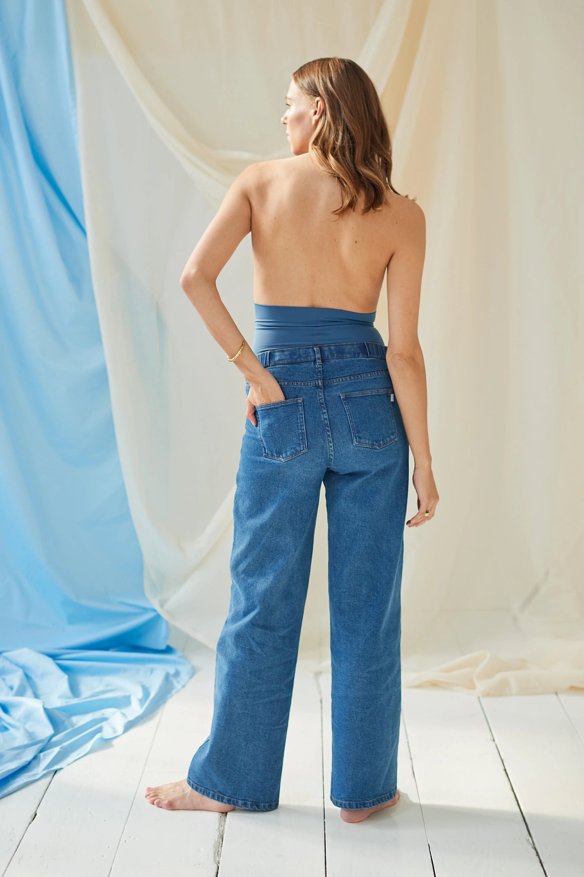 The Wide Jeans Dark Blue – Wide-leg maternity jeans with adjustable belly band – Atelier Melon