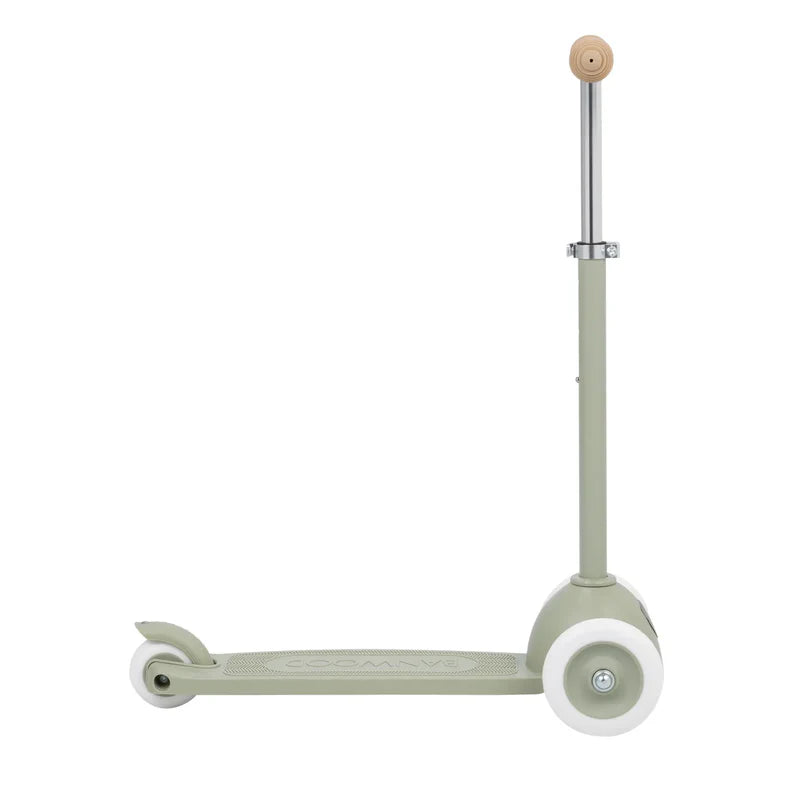 Eco step/scooter - Olive - 100% gerecycled materiaal - Banwood - productfoto - afbeelding 6