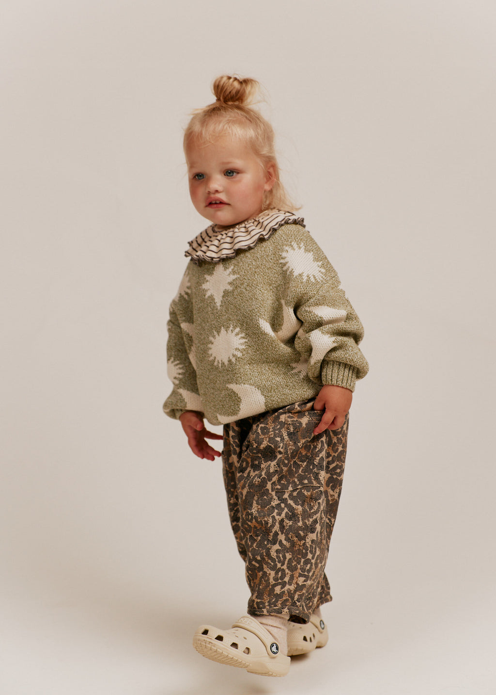 Moon & Stars Sweater Matcha – 100 % Coton Biologique – Claude & Co