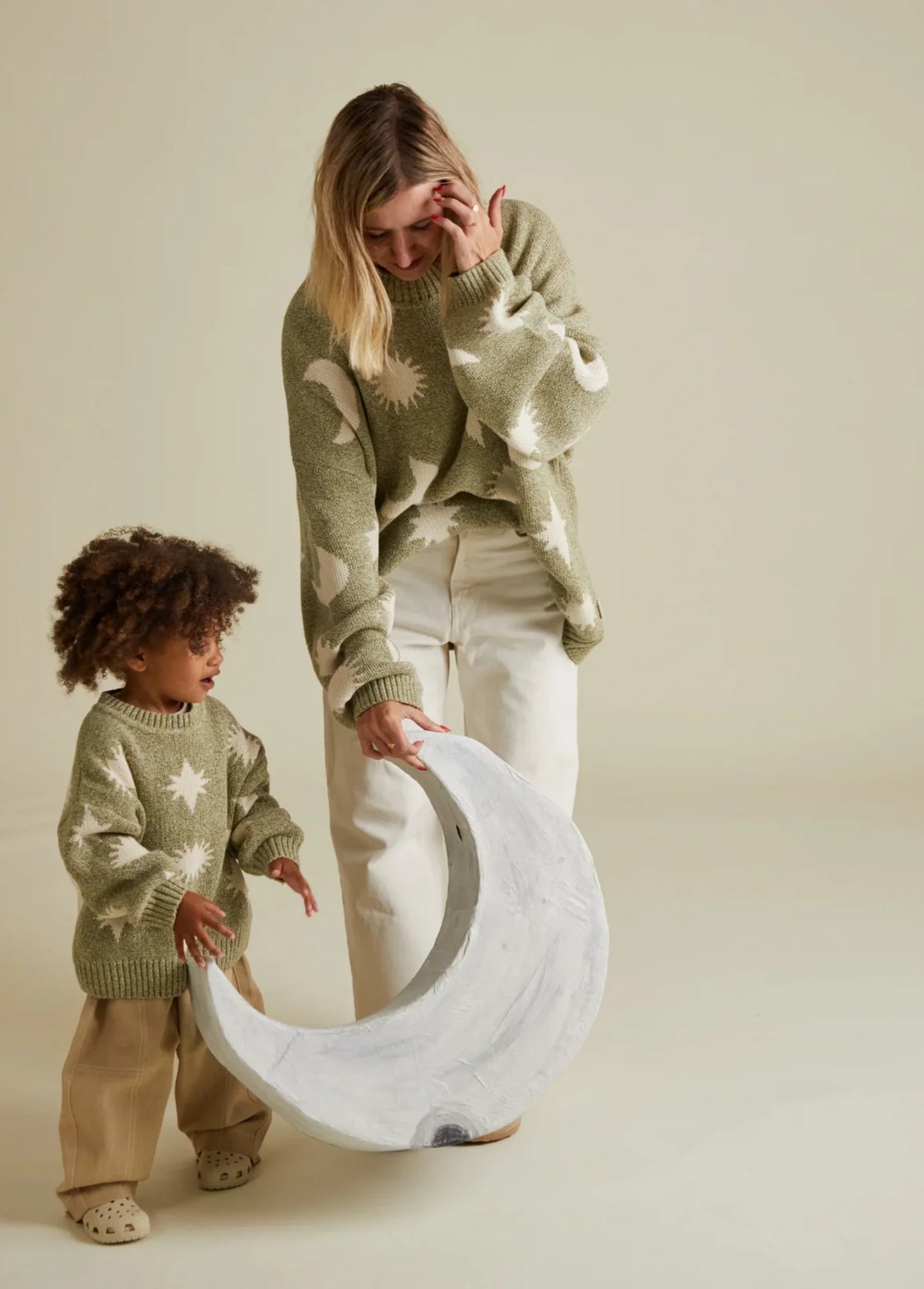 Moon & Stars Sweater Matcha – 100 % Coton Biologique – Claude & Co
