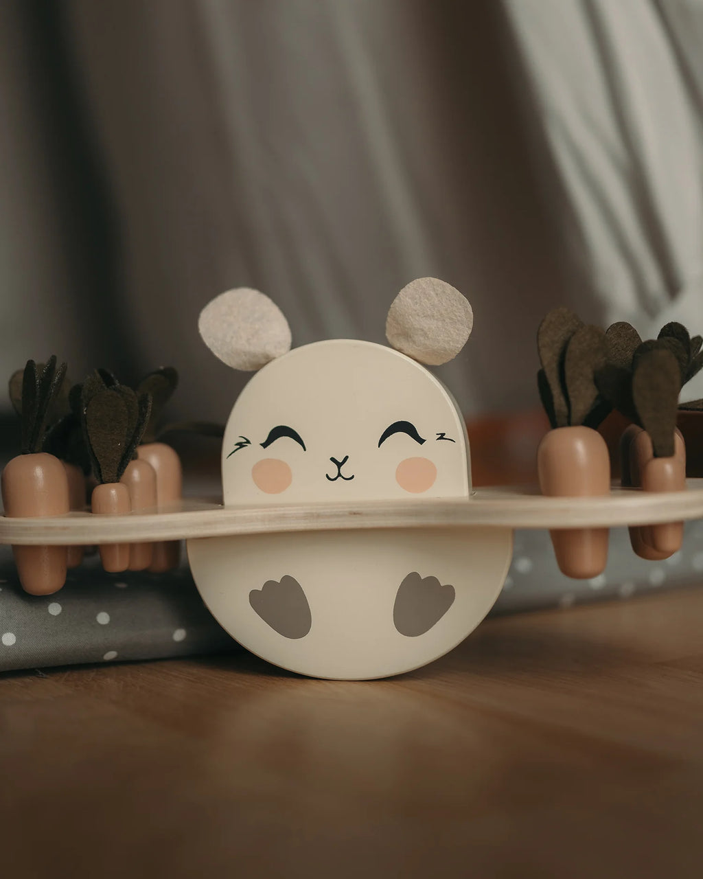 Evenwicht puzzel - Bunny Balance - Houten speelgoed - Mrs Ertha - productfoto - afbeelding 5