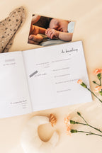 Baby invulboekje - Mijn eerste jaar - Beige - Fyllbooks - productfoto - afbeelding 4