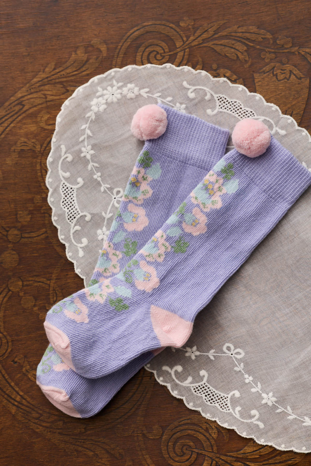 Kniekousen Chelie met pompons - Katoenmix - Parme - Louise Misha - productfoto