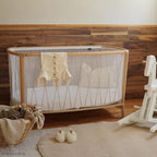 KIMI Evolving Baby Bed - Houten meegroei bed zonder spijlen 60x120 cm - Van 6 maanden tot 5 jaar - Charlie Crane - productfoto