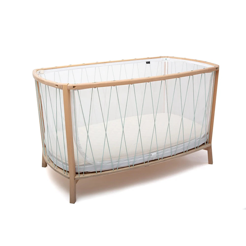 KIMI Evolving Baby Bed - Houten meegroei bed zonder spijlen 60x120 cm - Van 6 maanden tot 5 jaar - Charlie Crane