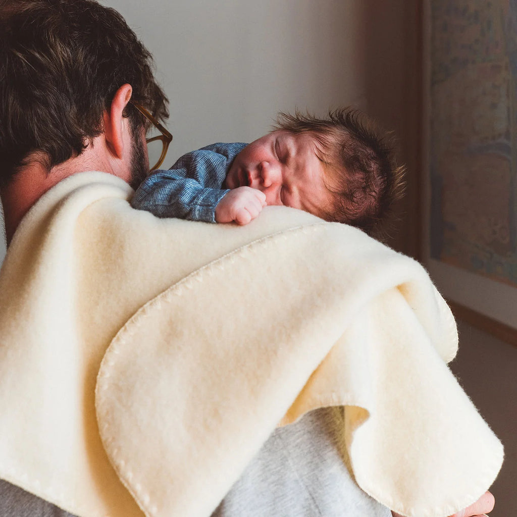 Baby Blanket Wool Fleece - Babydecke mit Festonstich - Engel Natur