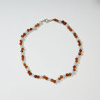 Regn Adult Necklace – Collier femme en ambre caramel et aigue-marine bleue – Nirrimis
