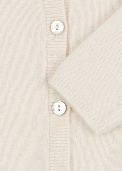 Savora Cardigan - Antique White - Wollen Baby Vestje - Wol - Konges Sløjd - close up