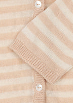 Venti Knit Cardigan - Cameo Rose - Fijngebreid Vestje - Biologisch Katoen - GOTS - Konges Sløjd - close up