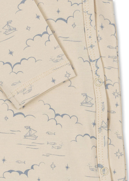 Basic Newborn Onesie - Cielo Marino - Overslag Boxpakje - Biologisch Katoen - GOTS - Konges Sløjd - close up