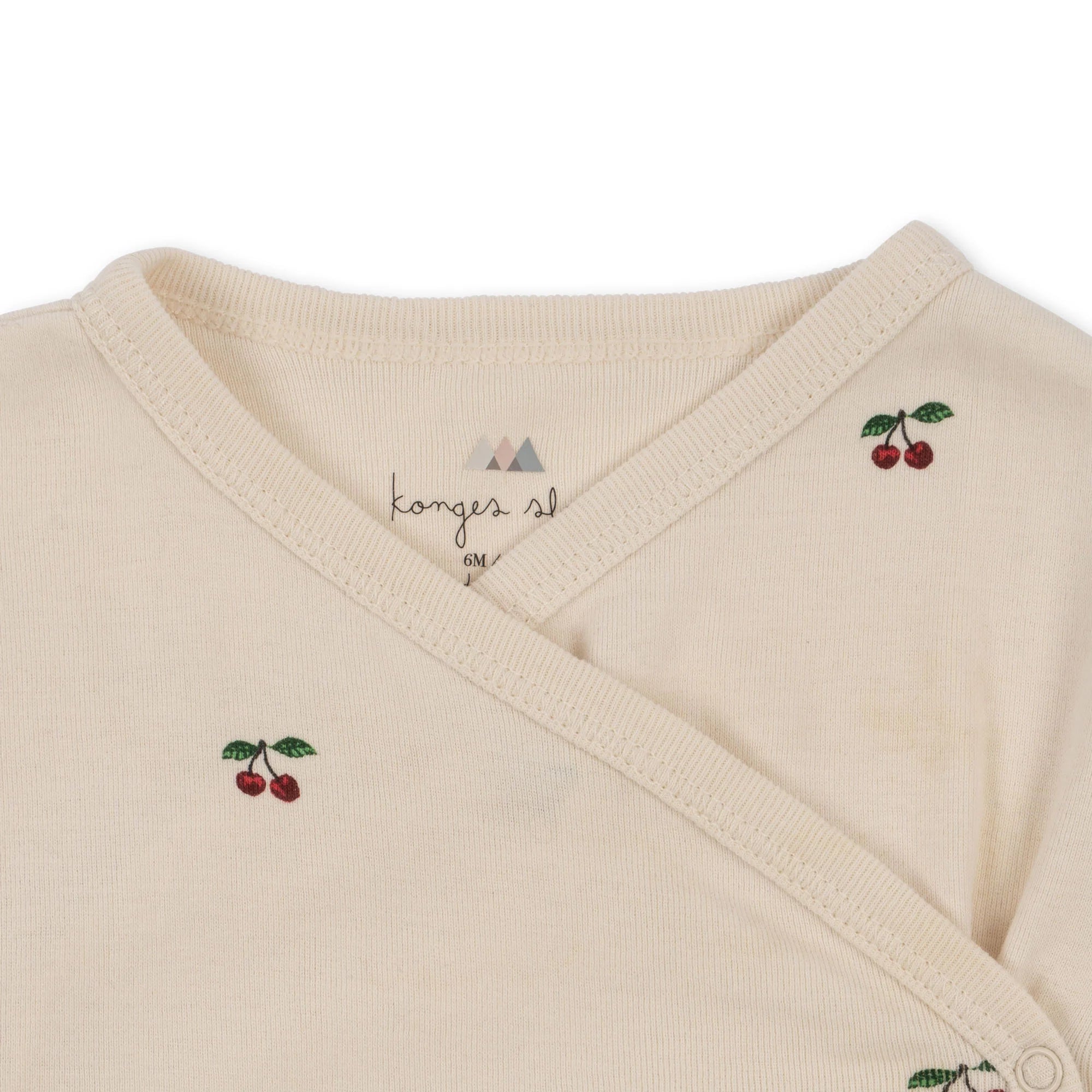 Minnie Romper - Amour Rouge met Rode Hartjes - Pointelle - Biologisch Katoen - GOTS - Konges Sløjd - close up