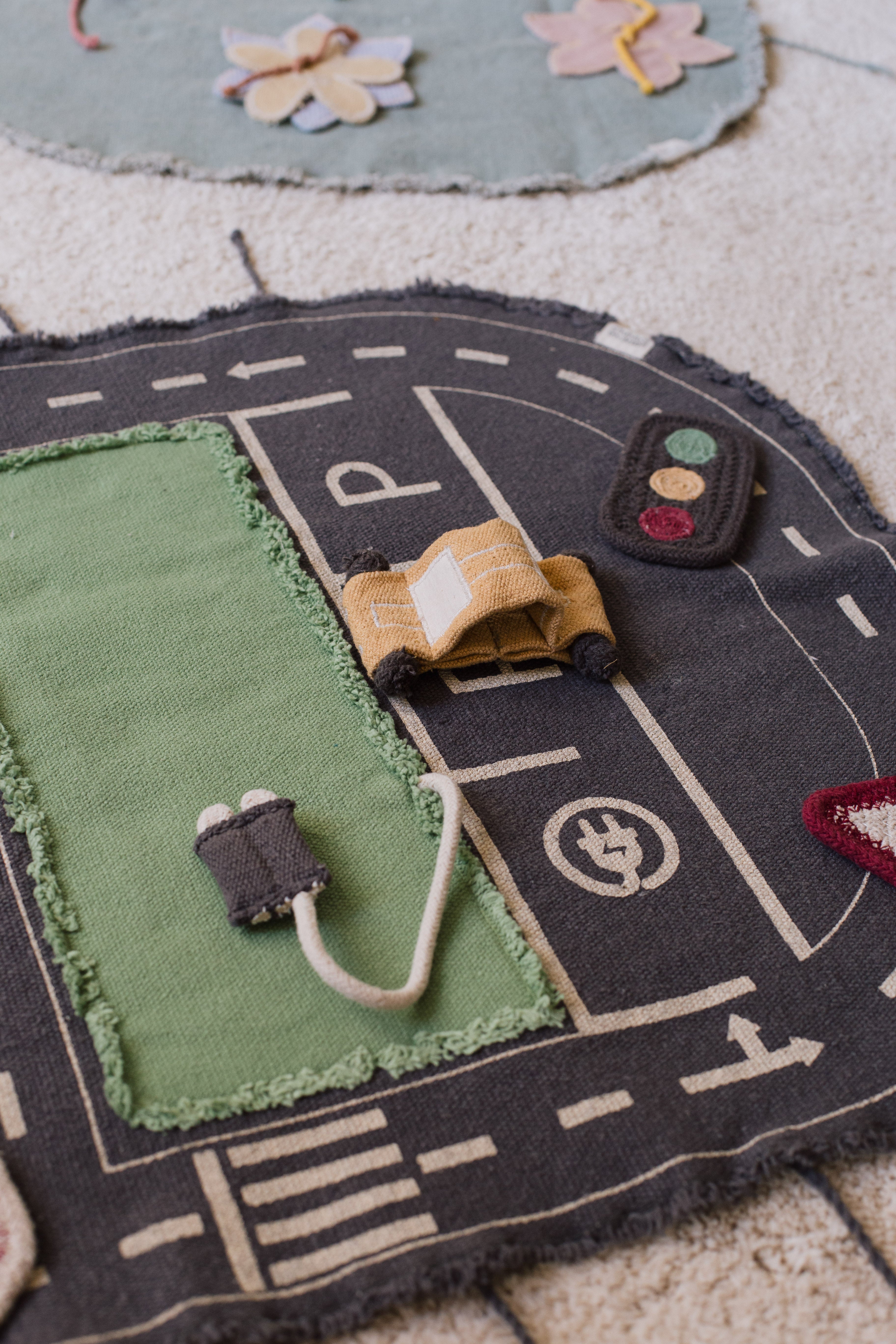 Small World Green Toy Eco-City - Textiele speelset - 50 × 65 cm - Lorena Canals - productfoto - afbeelding 2