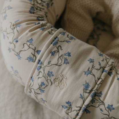 Babynest – Bellflower – Babylift – Bio-Baumwolle – Blaue Blumen – Garbo & Friends