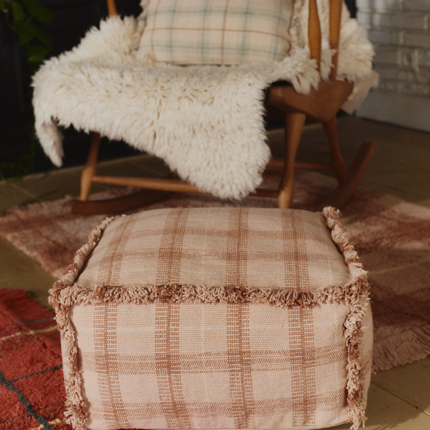 Handloom Pouf – Rose – 40 × 40 × 20 cm – Lorena Canals