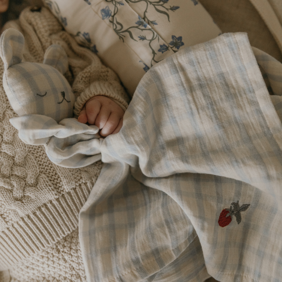 Knuffeldoekje beer - Biologisch katoen - Muslin Bear - Gingham Sky blue - Garbo&Friends