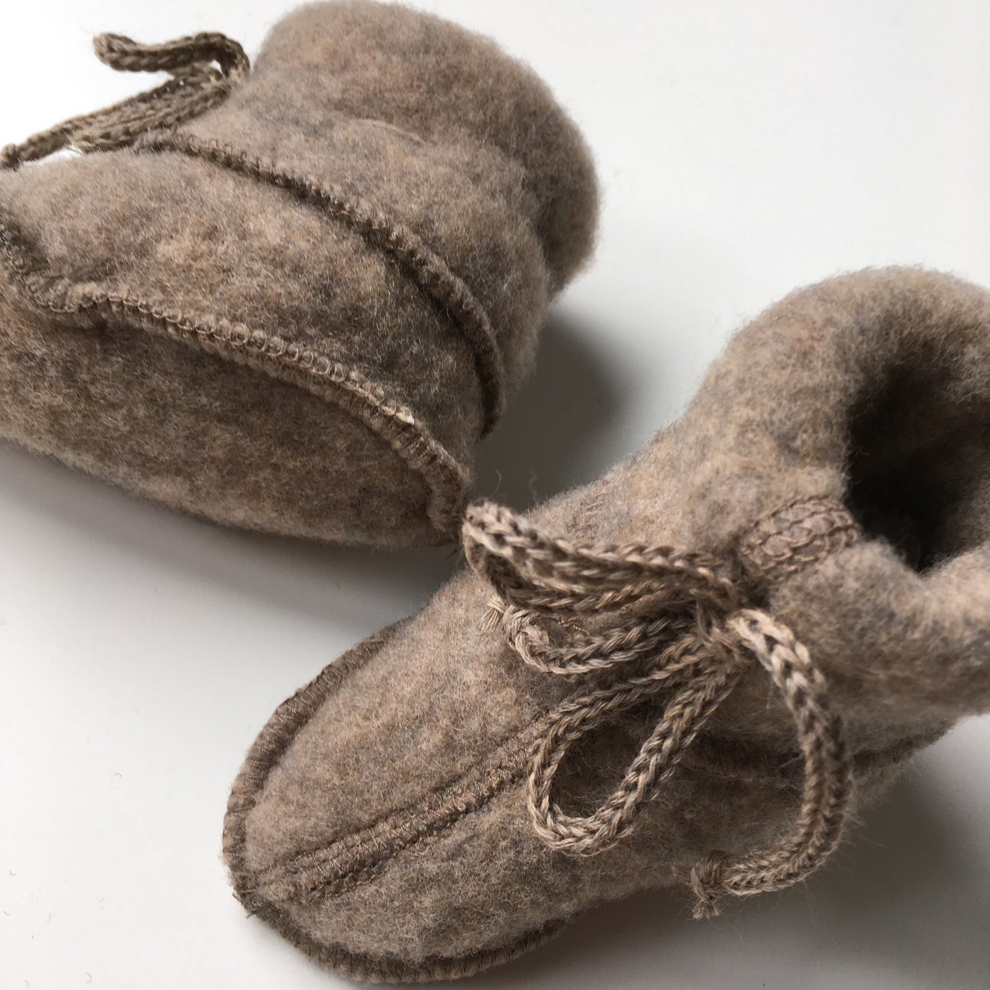 Booties with ties - Wool fleece - Organic merino wool - Engel Natur