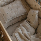 Garbo & Friends - Muslin Bed Set Junior - Viola - Dekbedovertrek Junior - in bedje