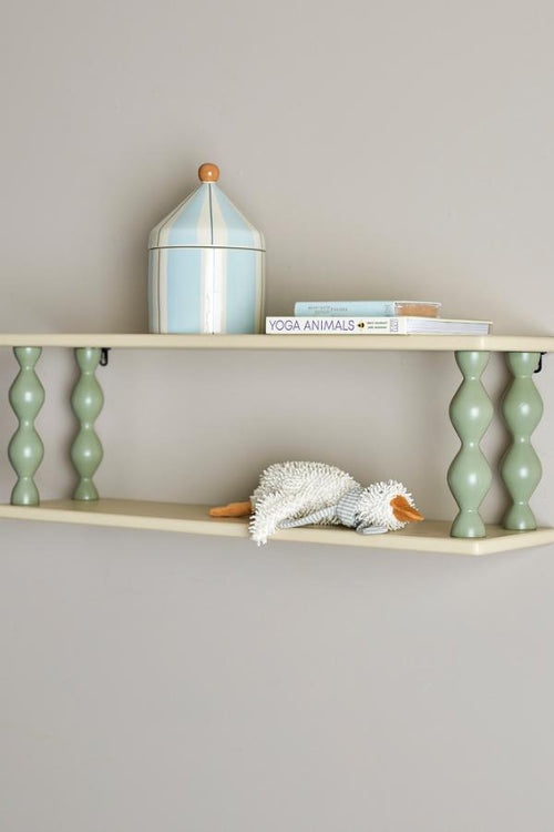 Bibiola Shelf Multi – Bloomingville MINI: wall shelf on the wall with books and a small lamp.