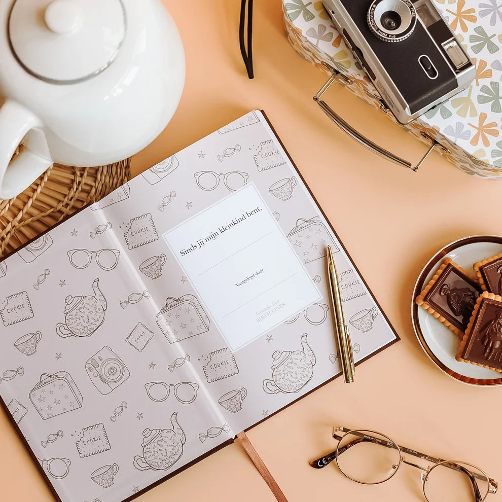 Sinds jij mijn kleinkind bent – Grandparent Memory Book with Keepsakes and Life Lessons for 10 Years – Birthlines