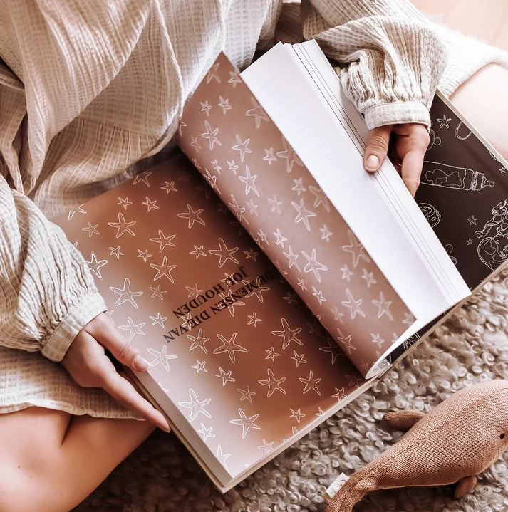 Het begin van jouw leven – Livre de grossesse et de bébé tout-en-un de 0 à 1 an – Birth Lines