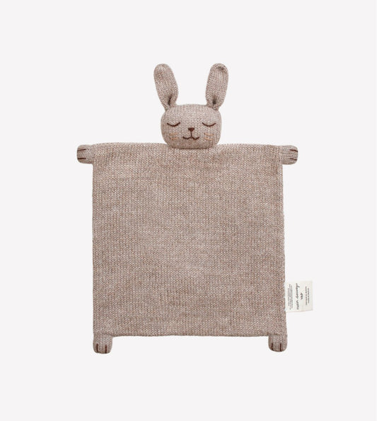 Knitted comforter - Alpaca wool - Bunny - Sand - Main Sauvage