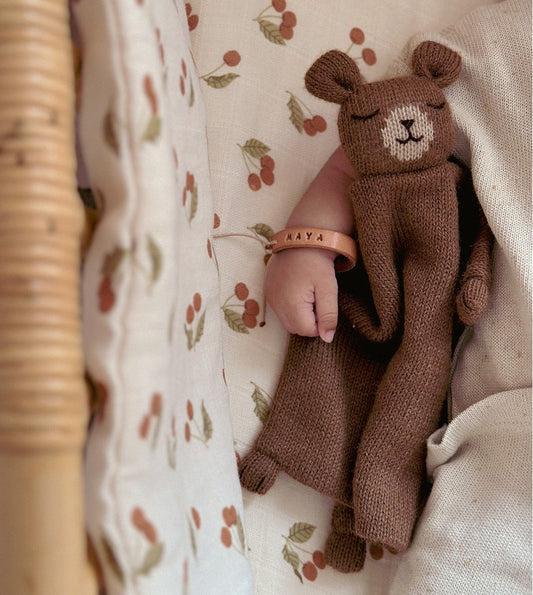 Knitted comforter - Alpaca wool - Teddy bear - Nut/Brown - Main Sauvage