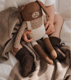 Grote konijnen knuffel - Large bunny - Ecru overall - Alpaca wol - Main Sauvage - productfoto - afbeelding 4